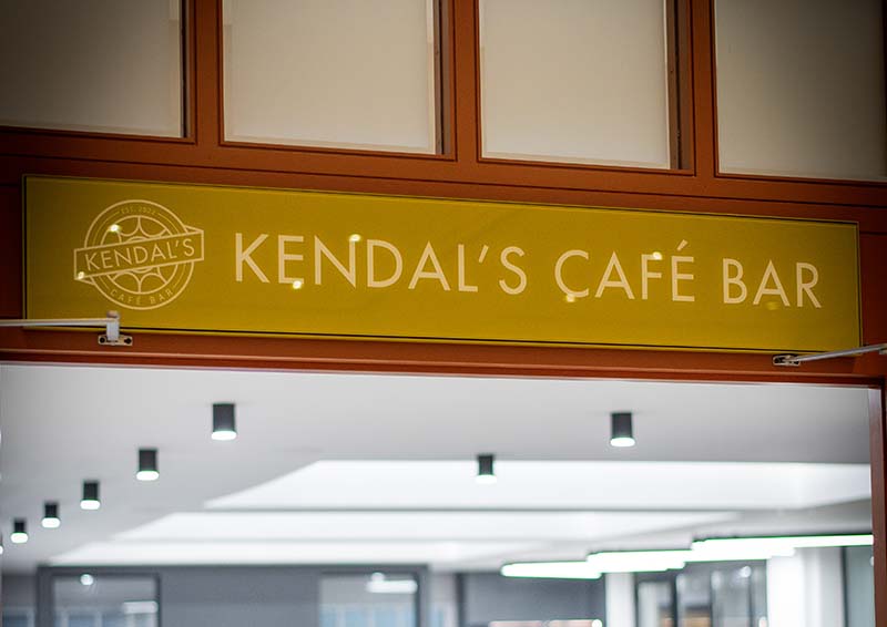 Kendals Cafe Bar入口(1)